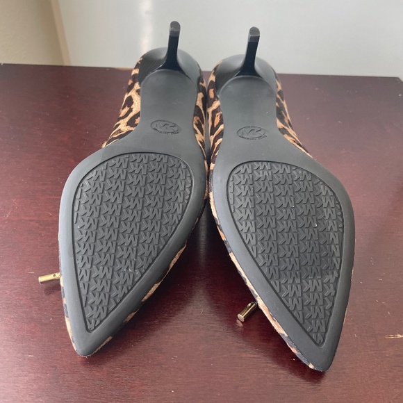 NWOT Michael Kors Leopard Print Calf Hair Heels - Picture 6 of 10